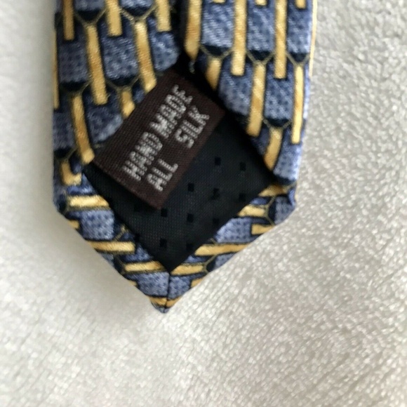 Umberto Bossi Handmade All-Silk Executive Tie - Picture 6 of 8